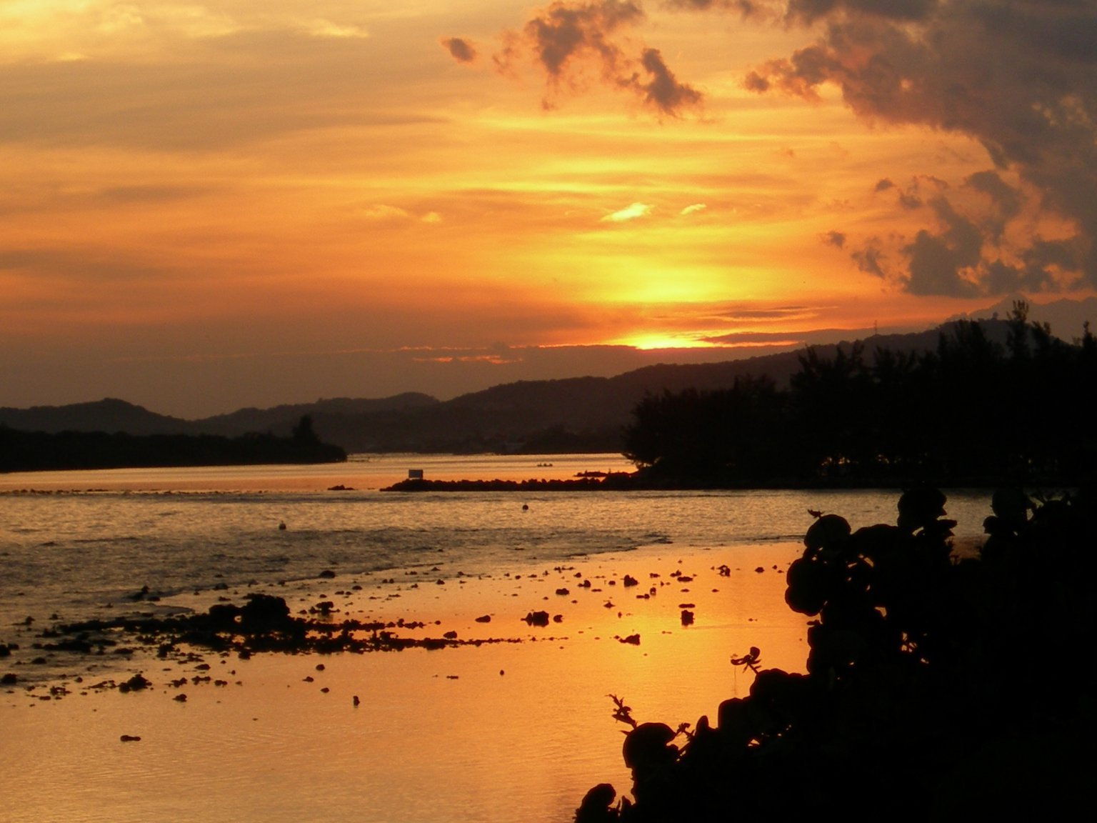 Sunset on Roatan